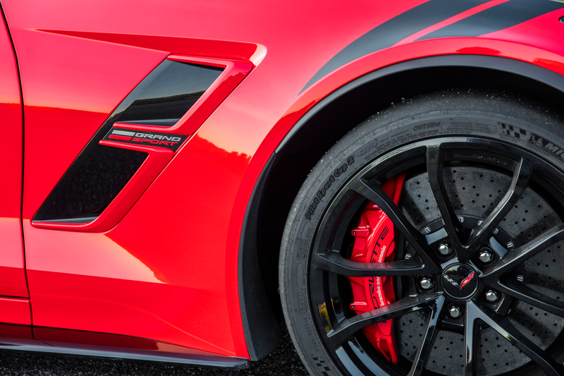 Illustration for article titled 2017 Corvette Grand Sport: Don’t Buy Any Other Corvette